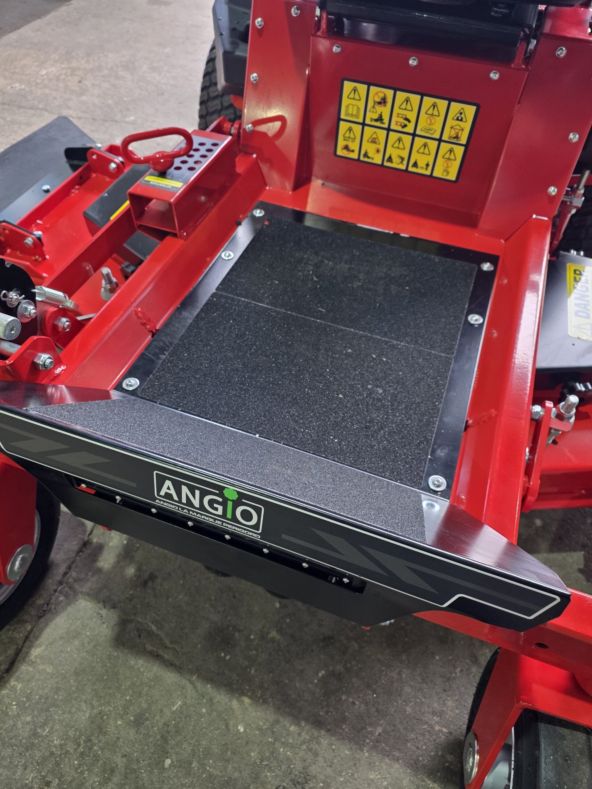 ANGIO ZERO TURN ZTA 42 E – Image 3